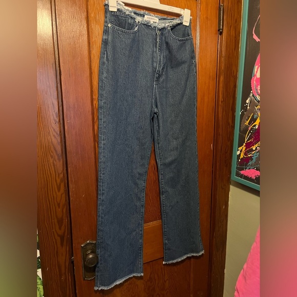 WeWoreWhat NWT Frayed WB Straight Jeans Color True Blue Size 28 - Picture 1 of 7